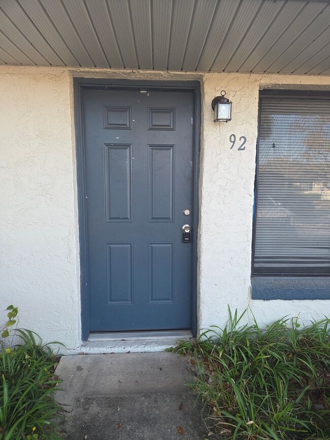 Building Photo - Location, Location!! 3 bedroom condo available now in Altamonte Springs
