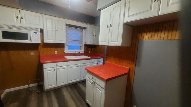 Building Photo - 3606 Dale Ave