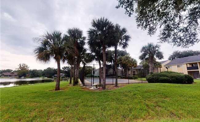 Building Photo - 926 N Lake Destiny Rd