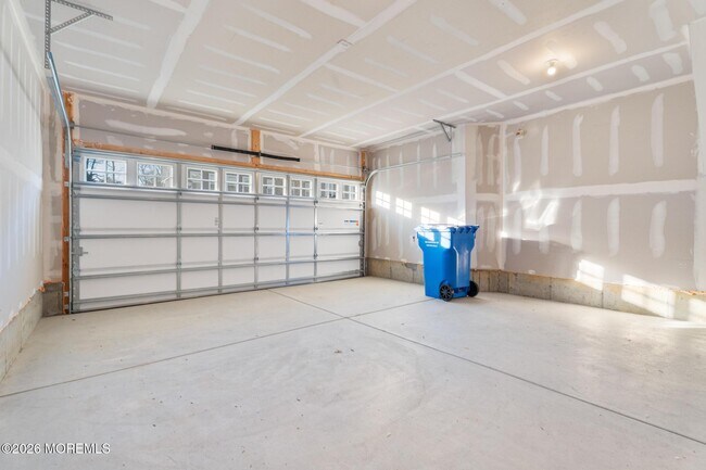 Building Photo - 37 Wembley Wy