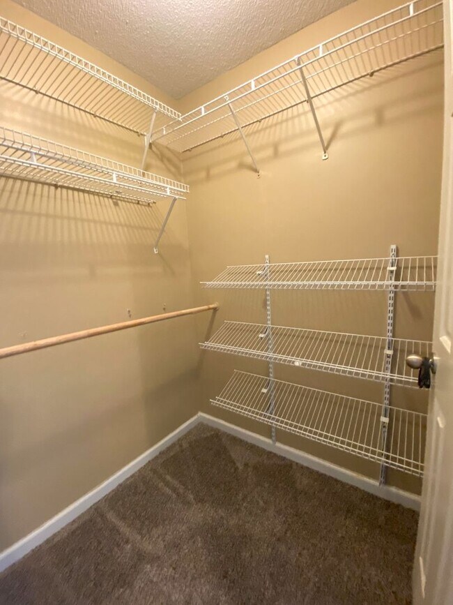 Building Photo - 3 bed, 2.5 bath house in Olive Branch near...