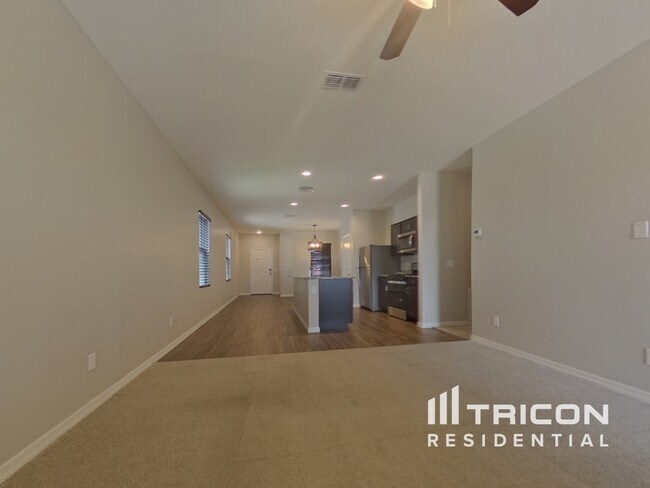 Building Photo - 19651 W Palo Verde Dr