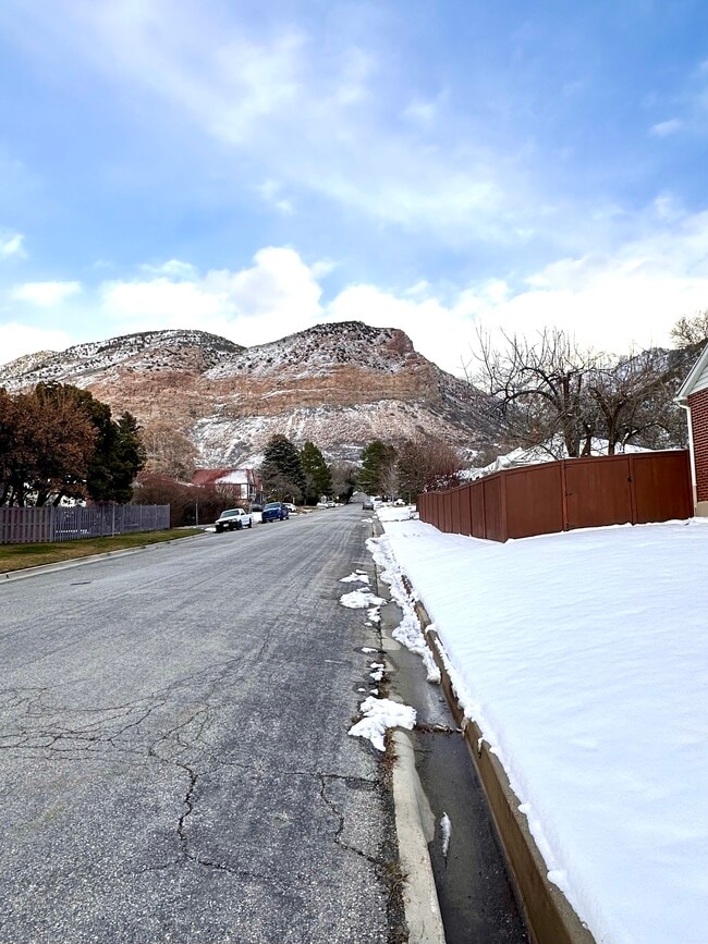 Building Photo - 2560 Fillmore Ave