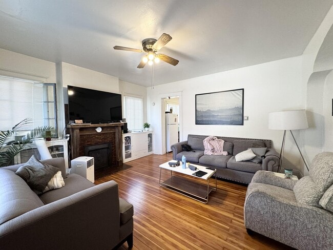 Building Photo - 145 W 200 S St