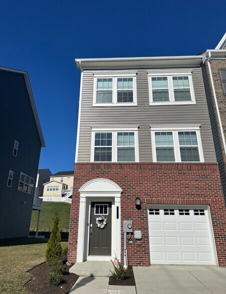 Building Photo - 2374 Spruce Knob Ter