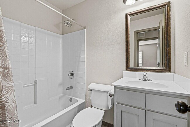 Building Photo - 12776 Tre Maximiliano Ave