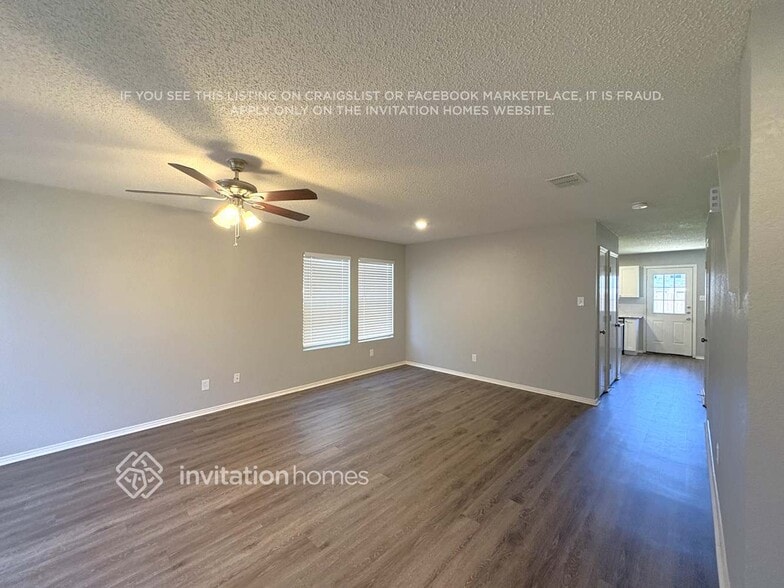 Building Photo - 2928 Marco Dr