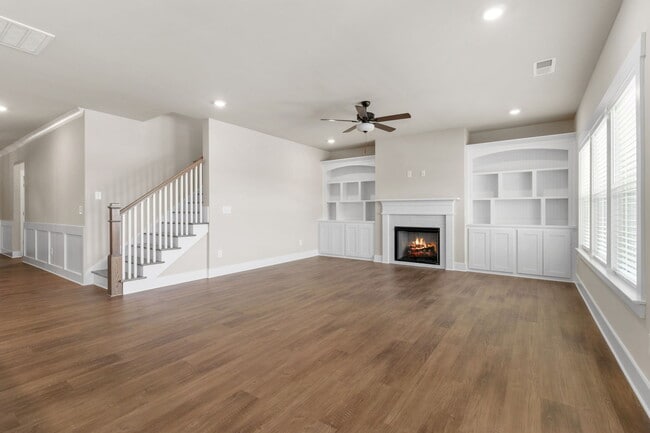 Building Photo - 1714 Firelight Wy
