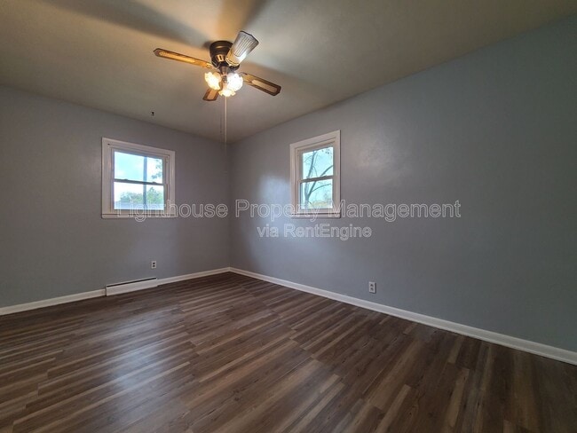 Building Photo - 1877 E Ogden Ave