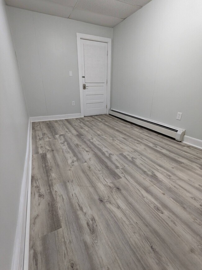 Building Photo - 23 Middle St