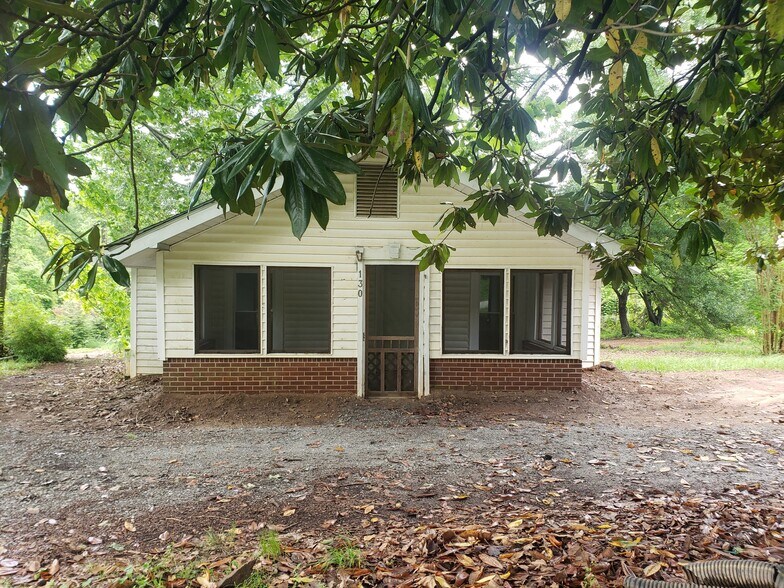 Primary Photo - 130 White Horse Road Ext