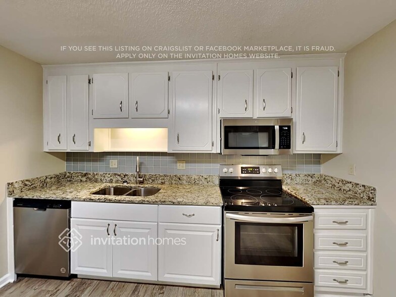 Building Photo - 4931 Tremont Dr NE