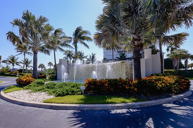 Building Photo - 5051 N Hwy A1A