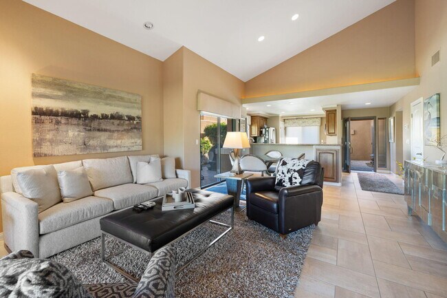 Building Photo - 73416 Poinciana Pl