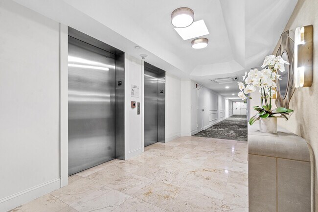 Building Photo - 3610 S Ocean Blvd
