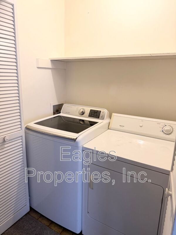 Building Photo - 2002 Stephens Ct