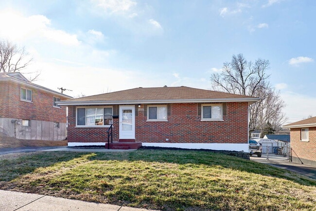 Building Photo - 9530 Cote Brilliante Ave