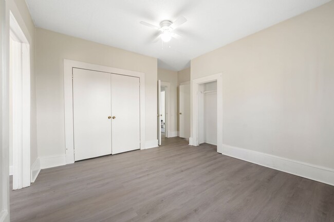 Building Photo - Newly remolded 3 BR with Hardwood Floors