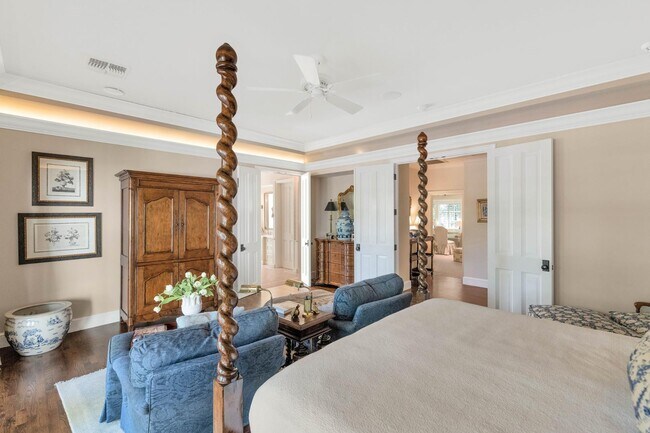 Building Photo - 6248 E Montecito Ave