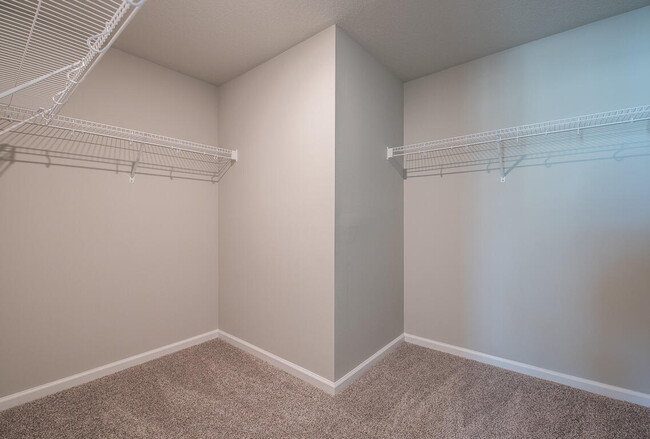 Building Photo - 3918 SE Mentmore Ln