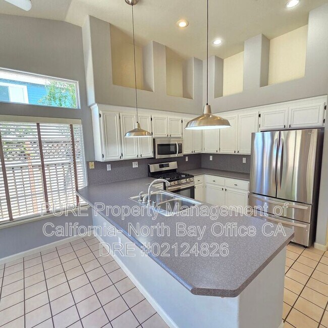 Building Photo - 1853 Sandstone Dr