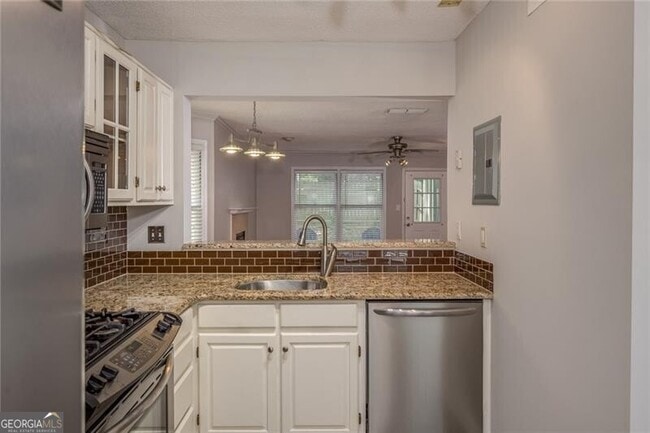 Building Photo - 501 Defoors Landing NW