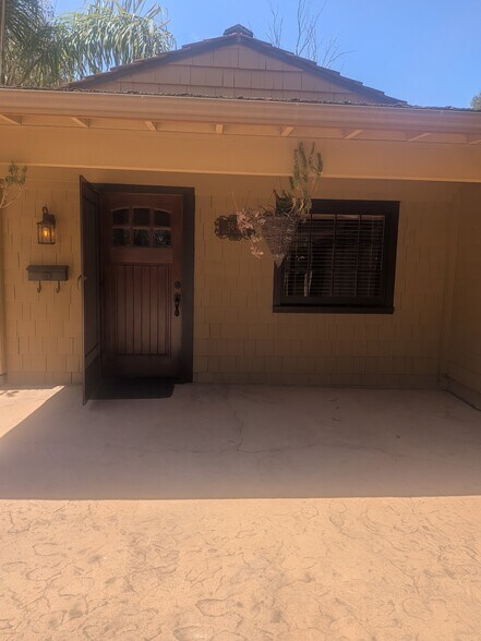 Front door - 5648 Calzada Del Bosque