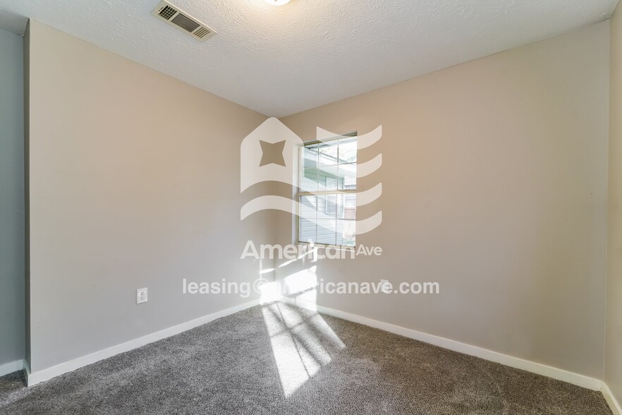 Building Photo - 814 Harvey St