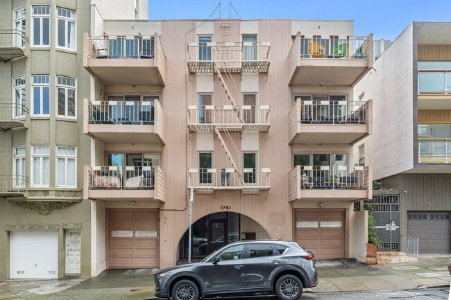 Building Photo - Modern 1BR/1BA Penthouse in Pacific Height...
