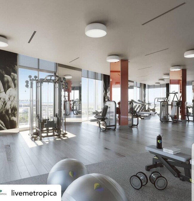 Building Photo - 2000 Metropica Wy