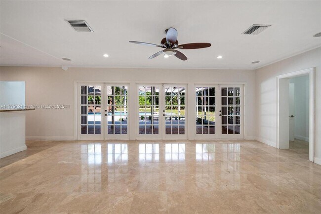 Building Photo - 11301 SW 91 Ave