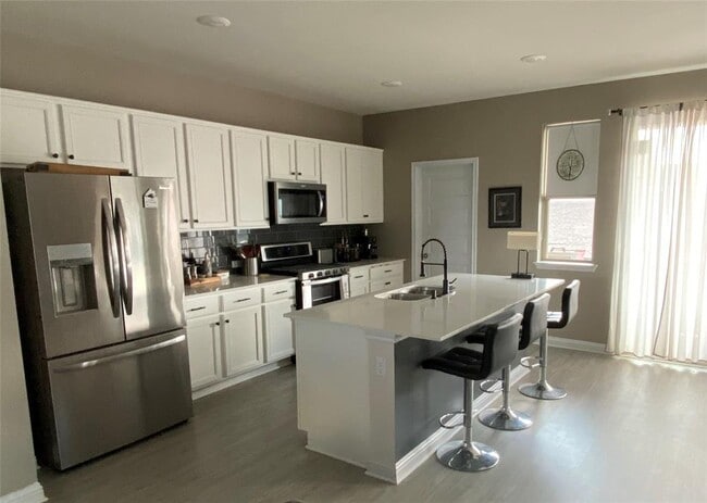 Building Photo - 8306 Mandela Bend