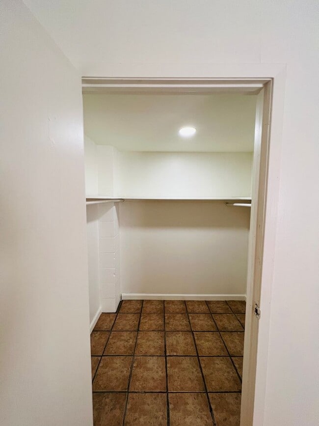 Building Photo - Cullen-1914