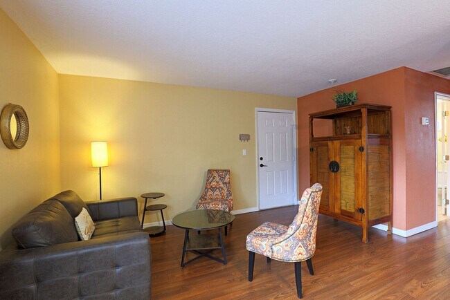 Building Photo - 3344 N Key Dr