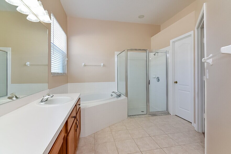 Building Photo - 22254 Yachtclub Terrace