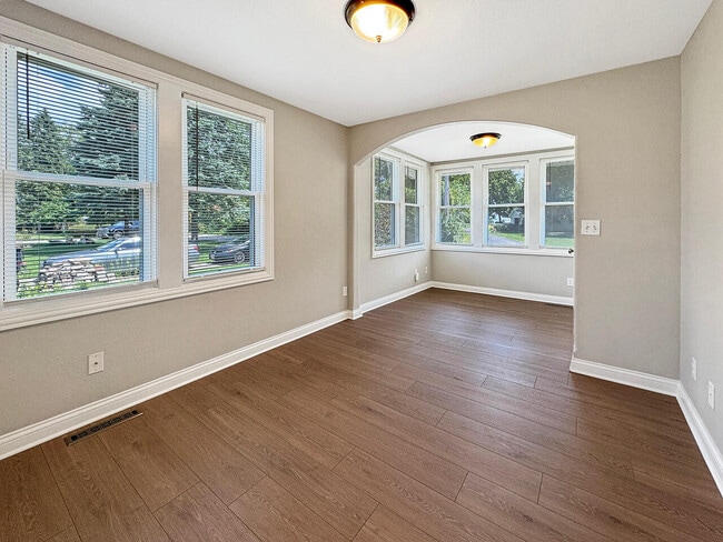 Building Photo - 4408 Shorehaven Ln