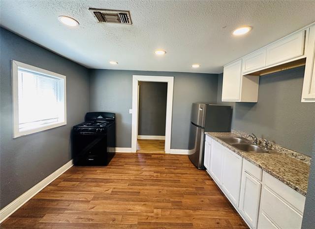 Building Photo - 2801 Ennis Ave