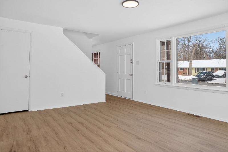 Building Photo - 2007 W 75th Pl