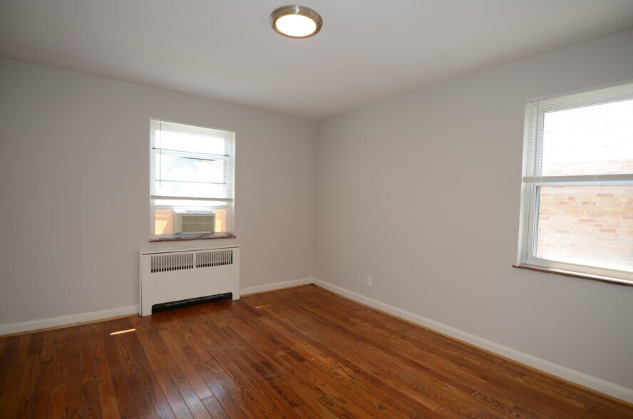 Building Photo - 7264 Reading Rd