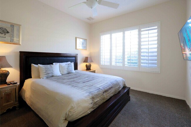 Building Photo - 413 White Horse Trail