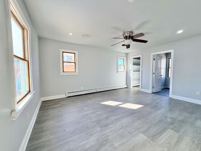 Building Photo - Move in ready, spacious, 4 bedroom, 3 bath single-family home available for rent in Hackensack, NJ.