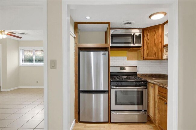 Building Photo - 1462 Ester Ct