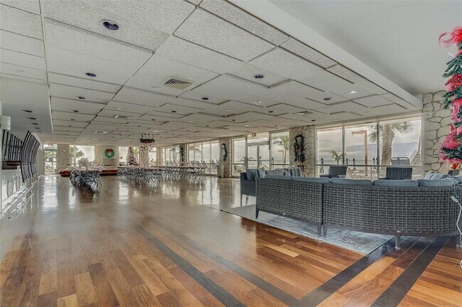 Building Photo - 17900 Gulf Blvd