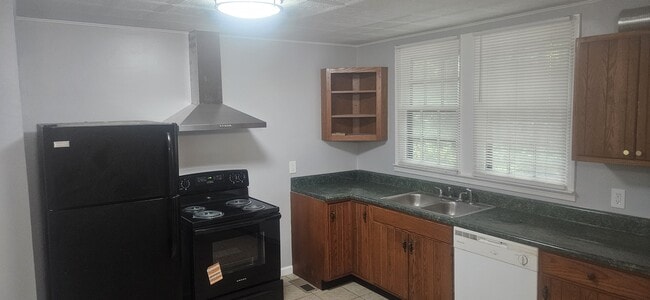 Building Photo - 4004 Lightfoot Mill Rd