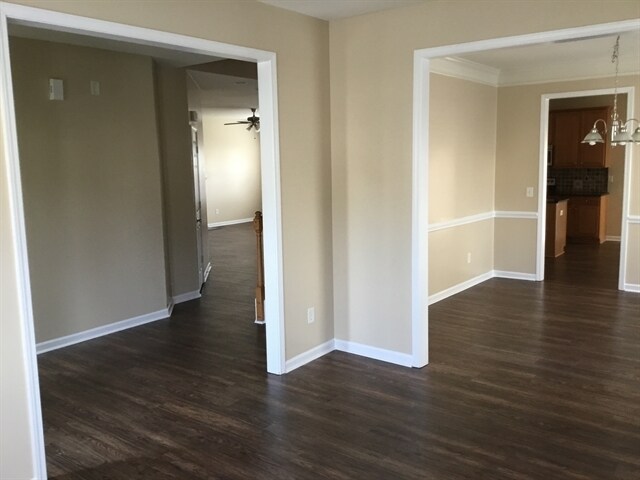 Building Photo - 1635 Swan Dr