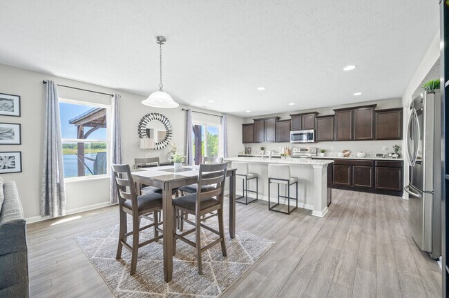 Building Photo - 4007 Woodview Dr