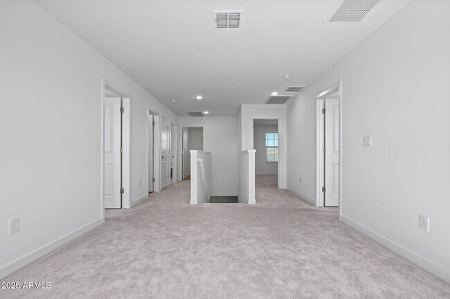 Building Photo - 3023 W Bent Tree Dr