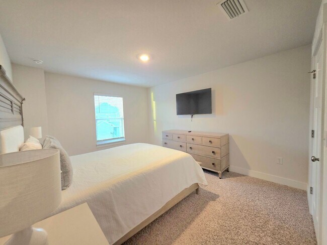 Building Photo - Fully Furnished Coastal Beauty in Perdido ...