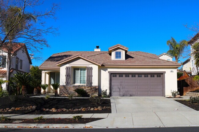 Primary Photo - Beautiful Single Story 4 Bedroom in Shadow...