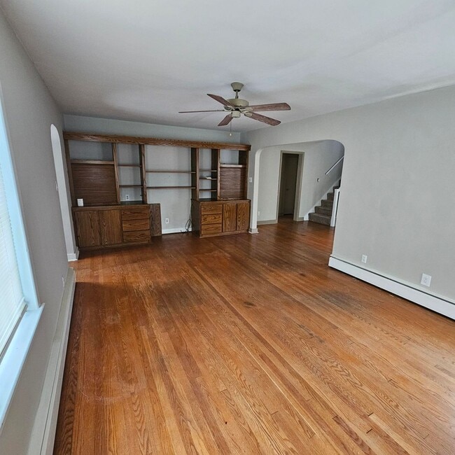 Building Photo - COMING SOON!!  Gorgeous 4 Bedroom Home in ...